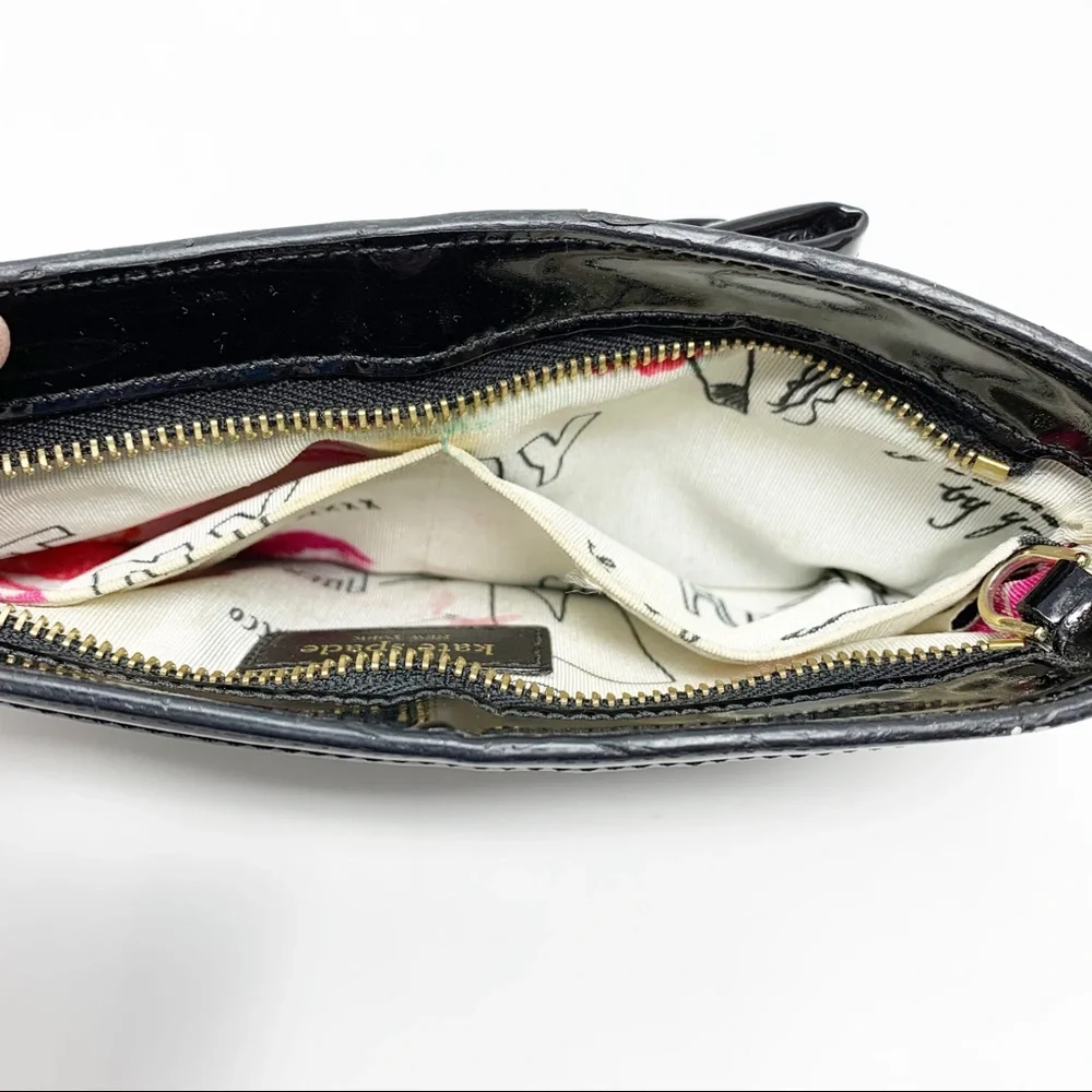 Kate Spade‎ black patent bow wristlet